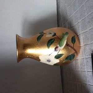 Hummingbird and flowers on Gold leaf vase.